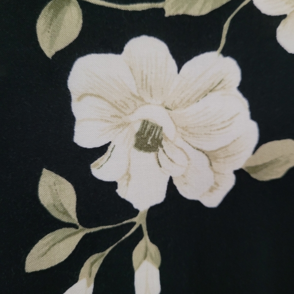 Flowered Maxi Dress - Picture 10 of 12